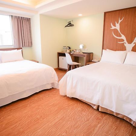 Kiwi Express Hotel - Chenggong Rd Taichung Luaran gambar